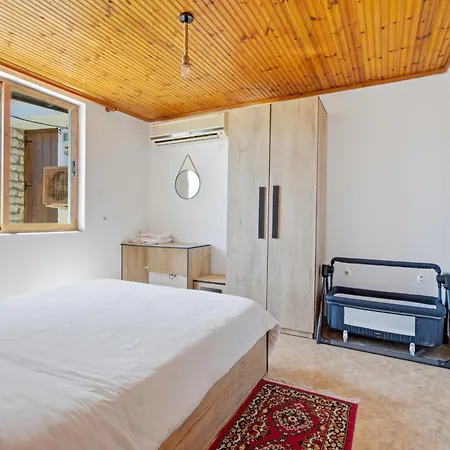Willa Kokoshi 2 - Private Castle Berat